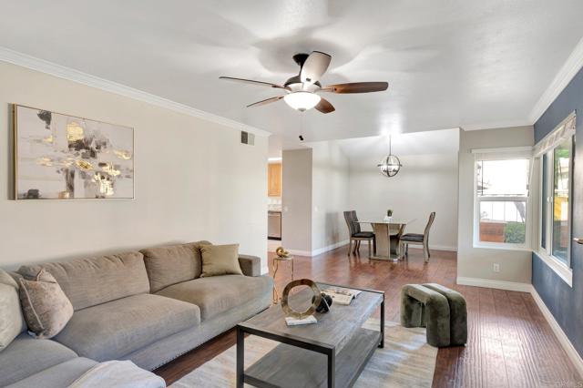 Detail Gallery Image 16 of 49 For 9525 High Park Ln, Rancho Penasquitos,  CA 92129 - 3 Beds | 3 Baths