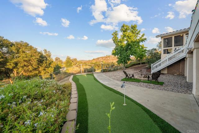 15425 Vista Vicente Dr, San Diego CA: https://media.crmls.org/mediaz/59bcf0ab-f374-4e35-a162-5dc8d381f4ce.jpg