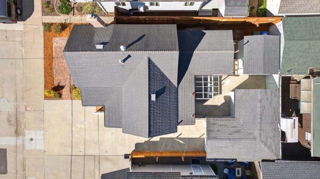 222 2nd Avenue, Santa Cruz CA: https://media.crmls.org/mediaz/59bd4f8d-e4c4-447a-9af1-de8cb4bdca51.jpg