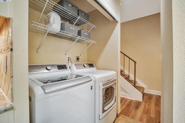 14413 Kings Ct, San Leandro CA: https://media.crmls.org/mediaz/59bd769d-3c9d-444a-83fa-e630d57a9fa0.jpg