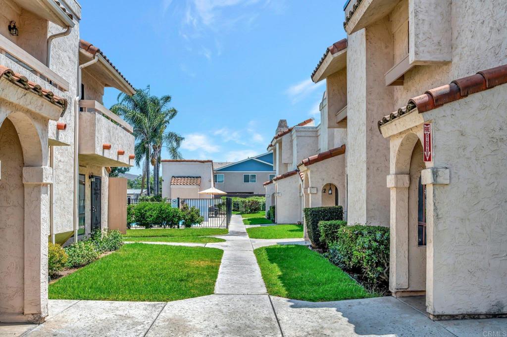 12553 Mapleview #15
