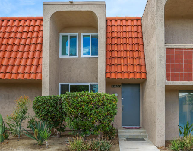 2274 N Indian Canyon Drive, Palm Springs CA: https://media.crmls.org/mediaz/59bda6bf-7210-4dc9-a04a-a0915b169d7f.jpg