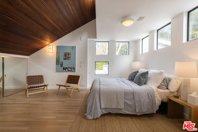 720 Brooktree Road, Los Angeles CA: https://media.crmls.org/mediaz/59bf87cd-da0e-4cc1-bbb5-b436c1fabbff.jpg