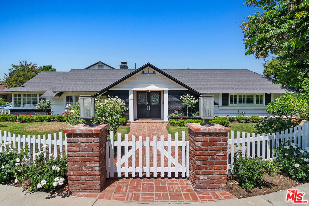 4909 Encino Terrace