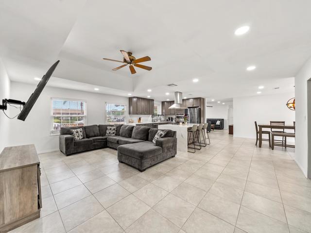 Detail Gallery Image 19 of 49 For 1562 Richandave Ave, El Cajon,  CA 92019 - 4 Beds | 2/1 Baths