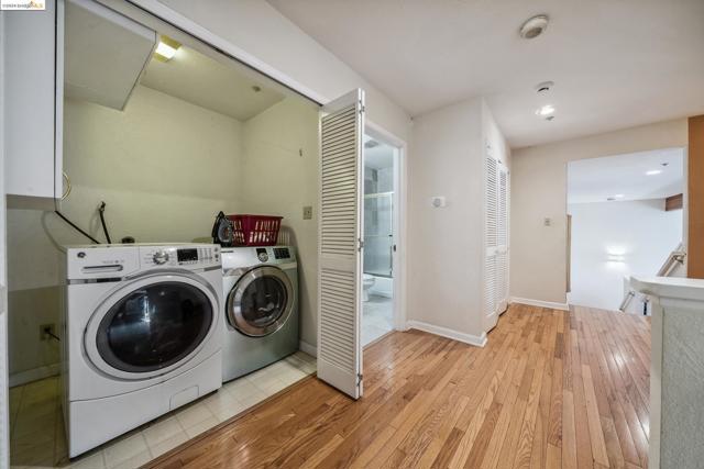 2335 Tunnel Rd, Oakland CA: https://media.crmls.org/mediaz/59c06e94-5f1e-4c0a-b78f-3a8158ad8468.jpg