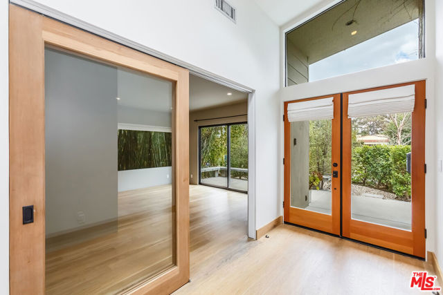 4229 Elmer Avenue, North Hollywood CA: https://media.crmls.org/mediaz/59c0acdc-5881-4577-a02e-06b9c8b8193b.jpg