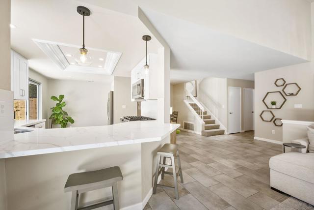 11781 Caminito De Las Missiones, San Diego CA: https://media.crmls.org/mediaz/59c0e9f8-b392-4f5a-9c53-61a8e986656d.jpg