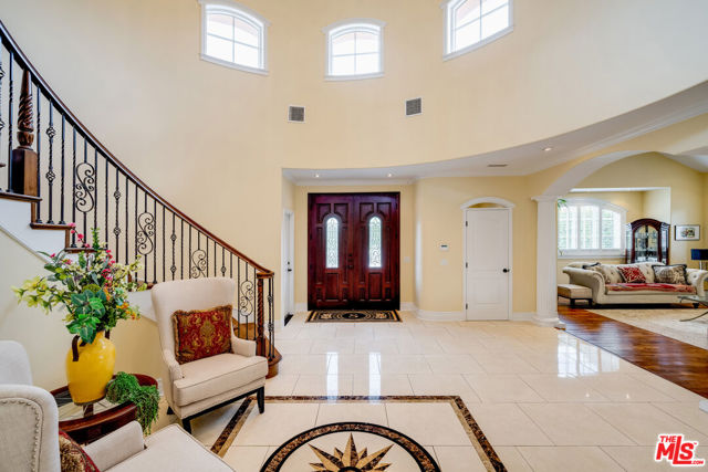 5966 ABERNATHY Drive, Los Angeles CA: https://media.crmls.org/mediaz/59c1146c-c8e4-4199-91fe-94dfe2468daa.jpg