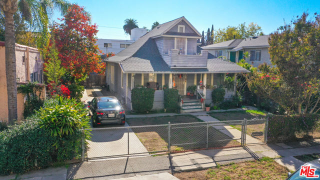Image 2 for 5728 Waring Ave, Los Angeles, CA 90038