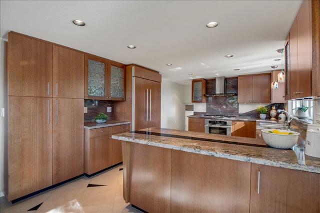 17337 Debbie Road, Los Gatos CA: https://media.crmls.org/mediaz/59c17c26-88d4-4b87-9635-d4f51d66b9d2.jpg