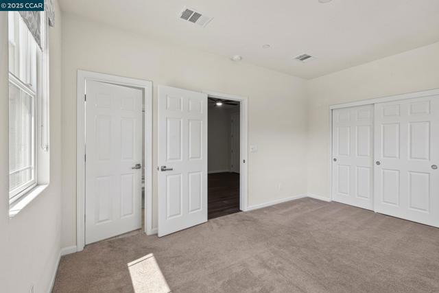 589 W Huntington Ave, Mountain House CA: https://media.crmls.org/mediaz/59c1e5cc-380a-48d2-b05a-12c9461080e5.jpg