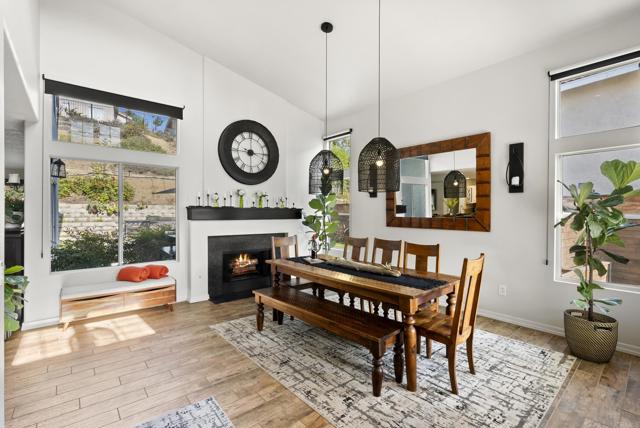 Detail Gallery Image 8 of 46 For 2225 Baxter Canyon Dr, Vista,  CA 92081 - 3 Beds | 2/1 Baths