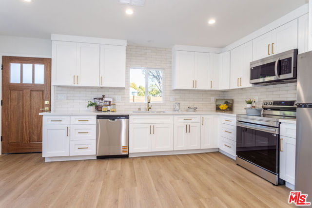 14365 Berg Street, Sylmar CA: https://media.crmls.org/mediaz/59c28512-0c1a-46c7-853f-c3e5dddcb008.jpg