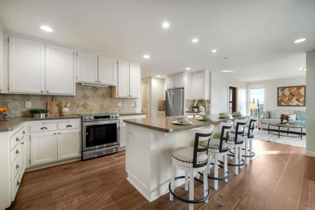 Detail Gallery Image 16 of 42 For 2234 Mira Sol Dr, Vista,  CA 92084 - 4 Beds | 3 Baths