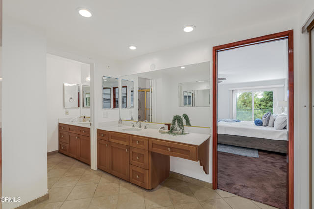 202 Faculty Street, Thousand Oaks CA: https://media.crmls.org/mediaz/59c2e6db-d96d-4a37-a3eb-3952827fcd14.jpg