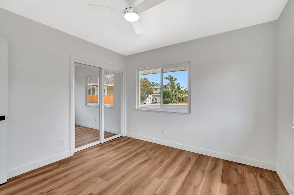 MLS #250034305SD img 31