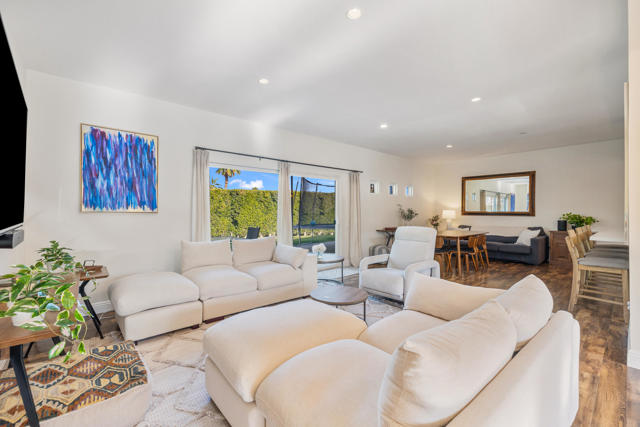 78488 Calle Seama, La Quinta CA: https://media.crmls.org/mediaz/59c43ef3-0031-4608-8c88-85260da1f5aa.jpg