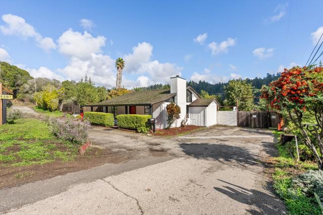 2301 Soquel San Jose Road, Soquel CA: https://media.crmls.org/mediaz/59c43f7b-9faa-48a7-a9e0-ce2af894db8b.jpg