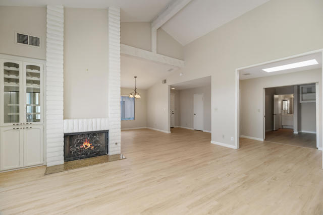 314 Sierra Madre S, Palm Desert CA: https://media.crmls.org/mediaz/59c458b3-fdd3-42c7-82e5-1f0e47971f7e.jpg