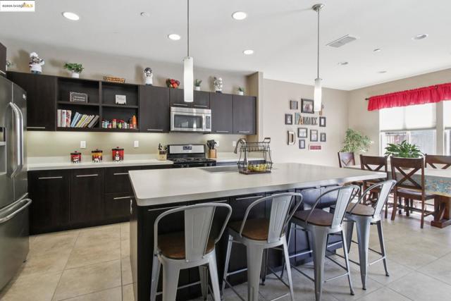 124 Clear Lake Ct, Oakley CA: https://media.crmls.org/mediaz/59c54952-57fe-43da-8bff-e2c68ed106d6.jpg