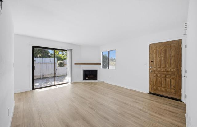 Detail Gallery Image 4 of 15 For 3522 Thunder Dr, Oceanside,  CA 92056 - 3 Beds | 2 Baths