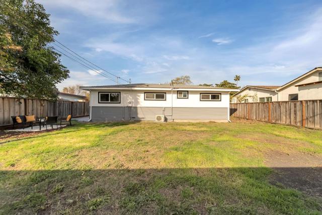 2542 Painted Rock Drive, Santa Clara CA: https://media.crmls.org/mediaz/59c7001f-b45f-438b-b49e-4edd6099719c.jpg
