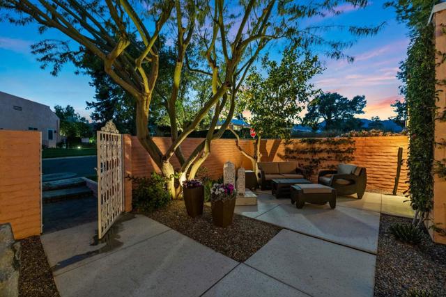 47360 Jadida Avenue, Palm Desert CA: https://media.crmls.org/mediaz/59c75a74-19bc-4264-a931-0f2122b66268.jpg