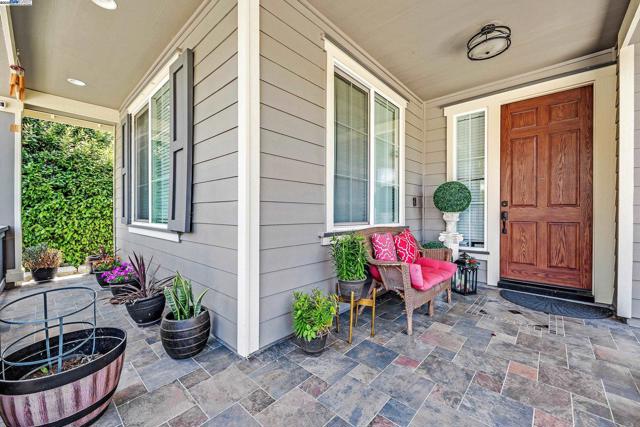 6232 Murdock Way, San Ramon CA: https://media.crmls.org/mediaz/59c7749c-d1a9-42c1-a79e-f776dbd86e6f.jpg