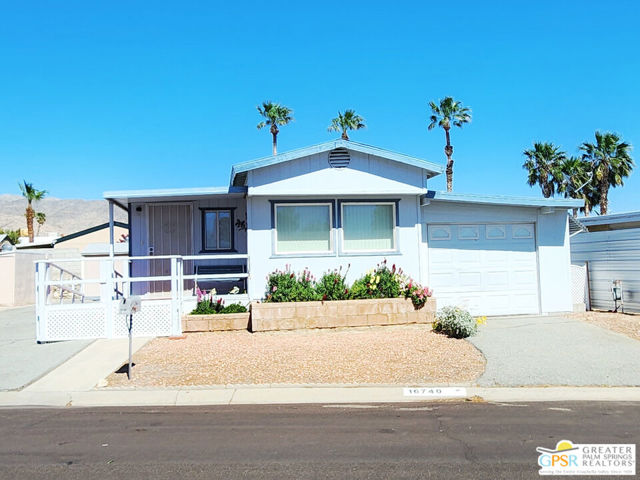 16740 Sunrise Road, Desert Hot Springs CA: https://media.crmls.org/mediaz/59c84b1a-875c-485d-a2d8-1321f4852f4f.jpg