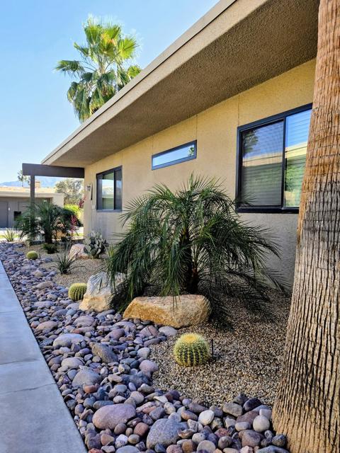 1366 Tiffany Circle N, Palm Springs, CA 92262