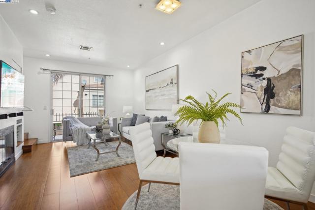 385 Montecito Way, Milpitas CA: https://media.crmls.org/mediaz/59cc0f55-c994-4221-b345-e5dd767b2b0d.jpg