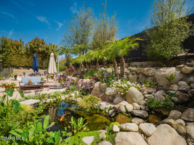 709 Zinnia Court, Thousand Oaks CA: https://media.crmls.org/mediaz/59cc48c4-835a-4d2a-bbf5-7627f8868049.jpg