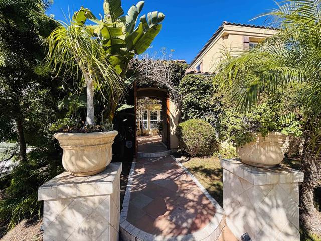 Detail Gallery Image 3 of 58 For 11596 Parkhurst Square, San Diego,  CA 92130 - 6 Beds | 6/1 Baths