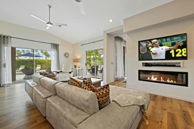 73112 Bel Air, Palm Desert CA: https://media.crmls.org/mediaz/59ccadeb-f892-43f7-8527-1b1e21d1a2b0.jpg