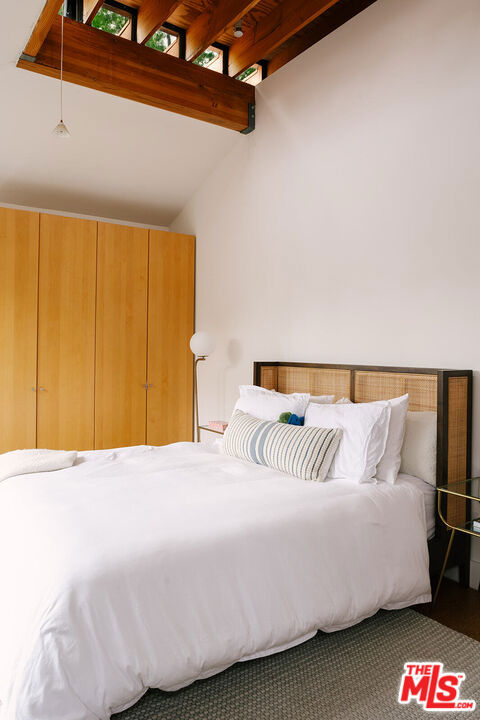 803 Boccaccio, Venice CA: https://media.crmls.org/mediaz/59cd2fd1-1cf3-4214-95ee-a0846d798fa9.jpg