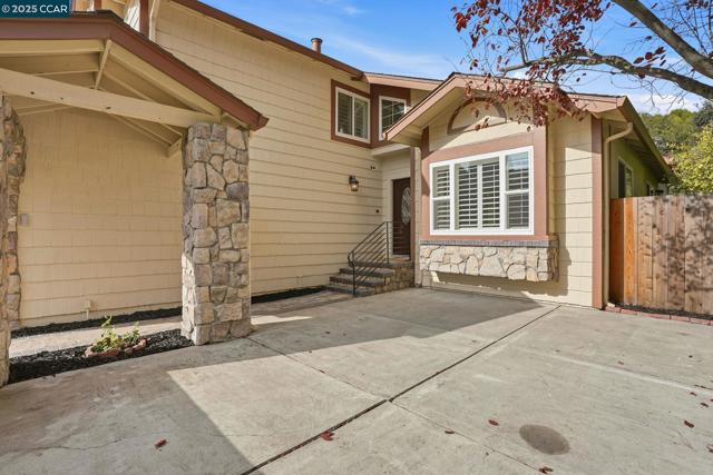 3025 Sunflower Dr, Antioch CA: https://media.crmls.org/mediaz/59cd6c8a-05af-4604-a778-03727a4ab1db.jpg