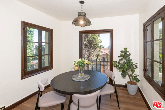 6655 Emmet Terrace, Los Angeles CA: https://media.crmls.org/mediaz/59cea9f9-4e95-48f4-816b-ccdeb1e60f5c.jpg