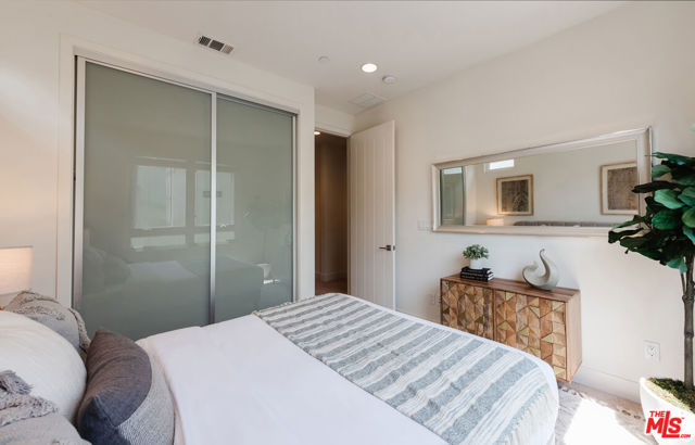 5825 Seaglass Circle, Playa Vista, California 90094, 4 Bedrooms Bedrooms, ,3 BathroomsBathrooms,Single Family Residence,For Sale,Seaglass,24403941