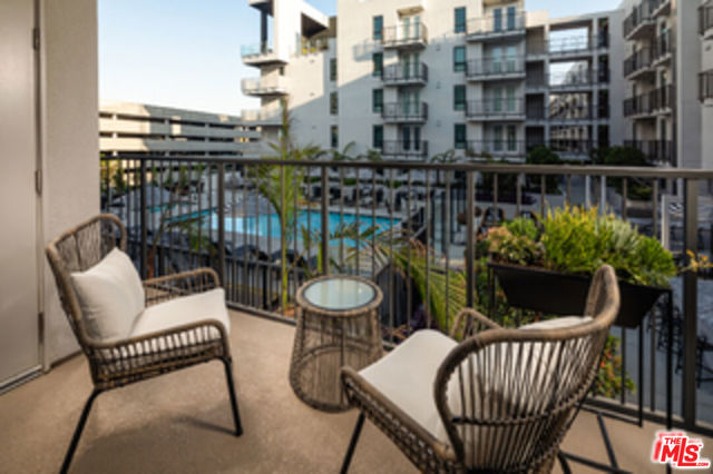 687 S Hobart Boulevard, Los Angeles CA: https://media.crmls.org/mediaz/59cf2678-1e72-42a1-a3d8-f813c13865d3.jpg