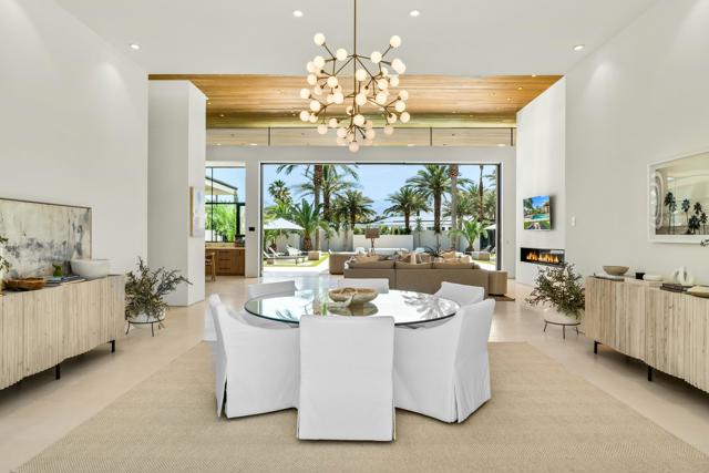 3 Makena Lane, Rancho Mirage CA: https://media.crmls.org/mediaz/59cf71c2-0335-4f8d-bd67-9832e9718573.jpg