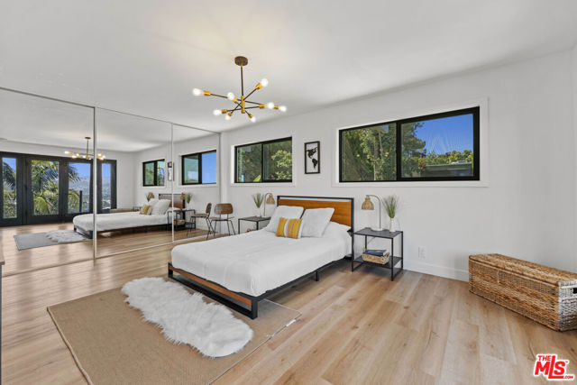 7308 Pacific View Drive, Los Angeles CA: https://media.crmls.org/mediaz/59cf91bf-6d7e-46a9-b087-b2c3563c75d1.jpg