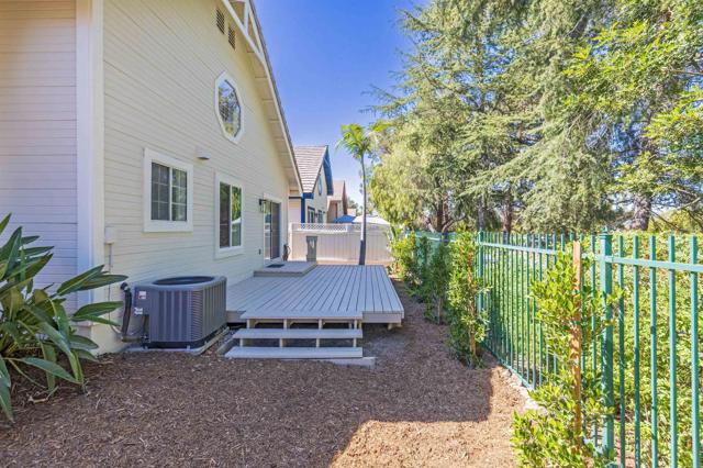 863 English Holly Lane, San Marcos CA: https://media.crmls.org/mediaz/59d0ae8a-5ca1-4d9c-94b2-464b2d1412d1.jpg