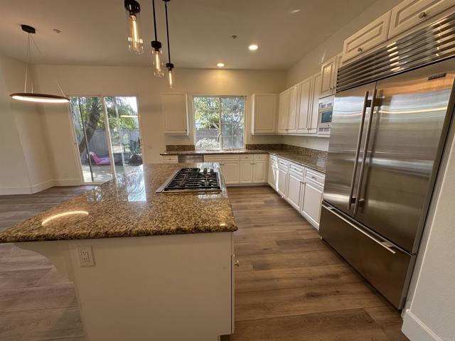 Detail Gallery Image 6 of 53 For 845 Stratford, Encinitas,  CA 92024 - 6 Beds | 4/1 Baths