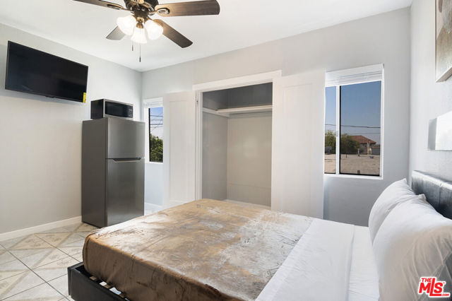 930 Fraser Avenue, Los Angeles CA: https://media.crmls.org/mediaz/59d1a4da-3d01-4b32-b9c8-8f2f76319c0a.jpg