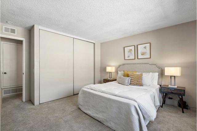 Image 18 of 27 For 2462 Bayshore Road 6