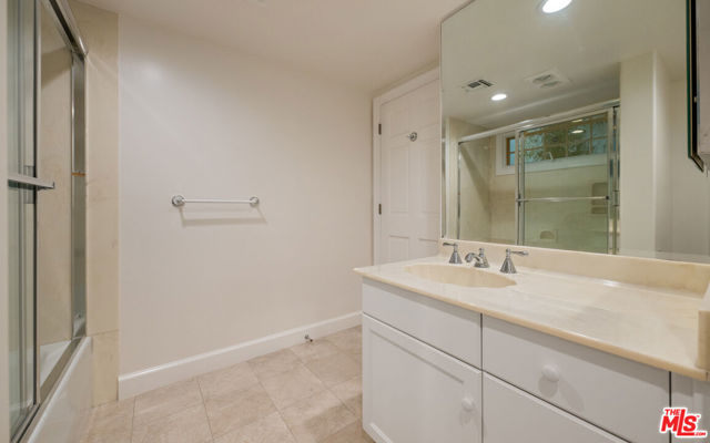 5105 Via Donte, Marina del Rey CA: https://media.crmls.org/mediaz/59d322e4-978e-4f4c-bf40-230309144a2c.jpg