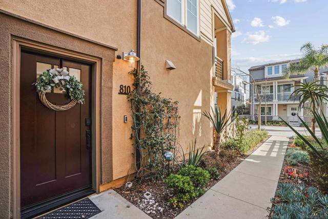 810 Santa Barbara Place, San Diego CA: https://media.crmls.org/mediaz/59d3346d-a70f-4967-a37e-e1f900398f18.jpg