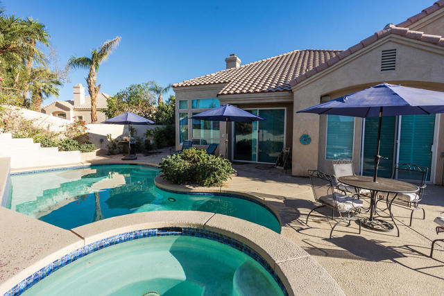 78970 Del Monte Court, La Quinta CA: https://media.crmls.org/mediaz/59d3e25d-9e27-4b57-a2b6-41350c09873f.jpg