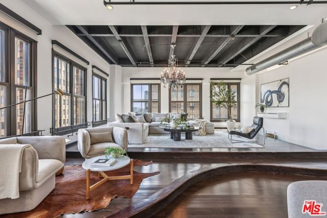 1645 N Vine Street, Los Angeles CA: https://media.crmls.org/mediaz/59d3edc0-7e35-4d72-8320-b73395a11f0a.jpg